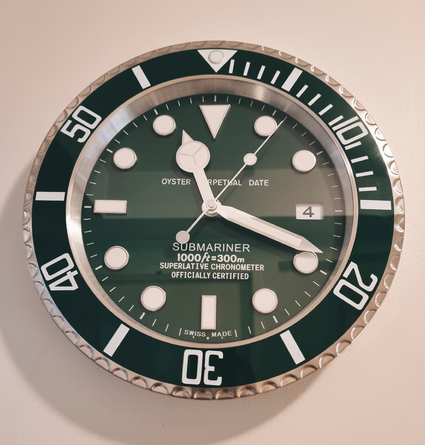 Round Wall Clock